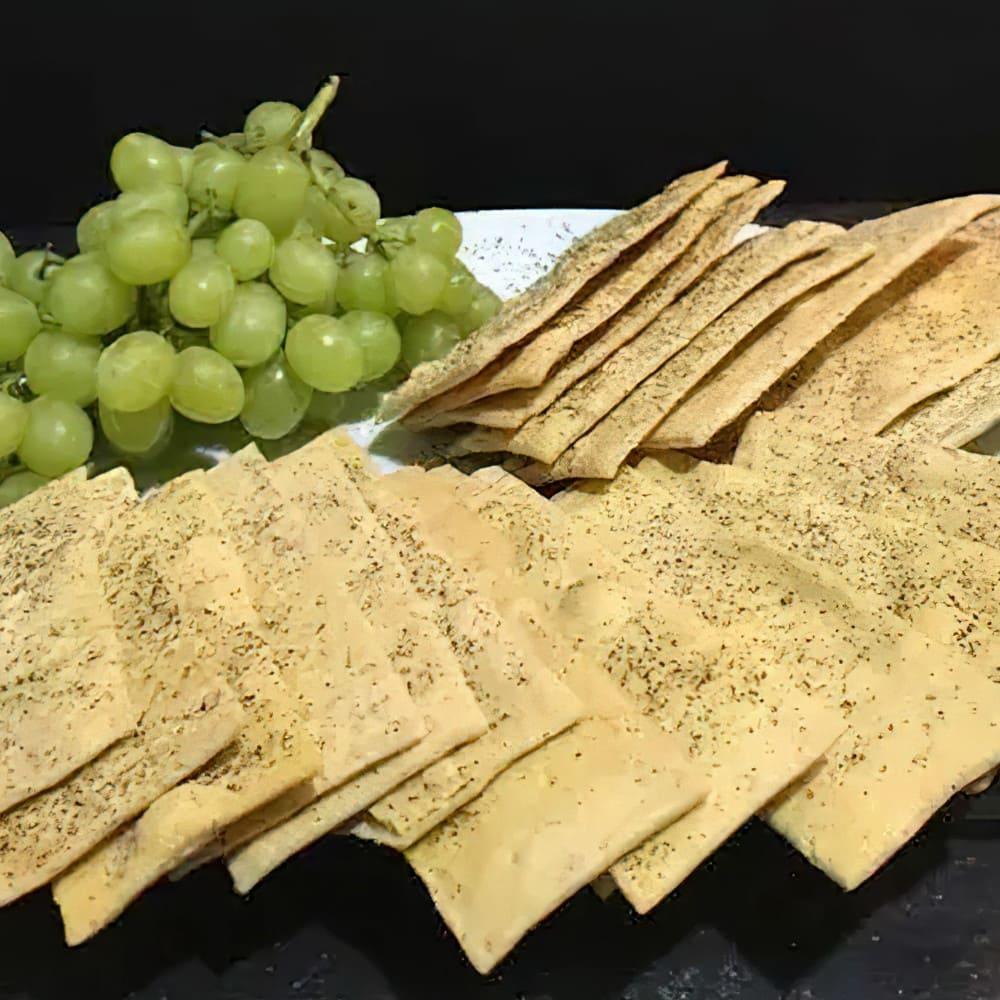 Jennifers-homemade-salt-and-pepper-flatbread-plate-nourish-organic-vegan-food-houston-cg