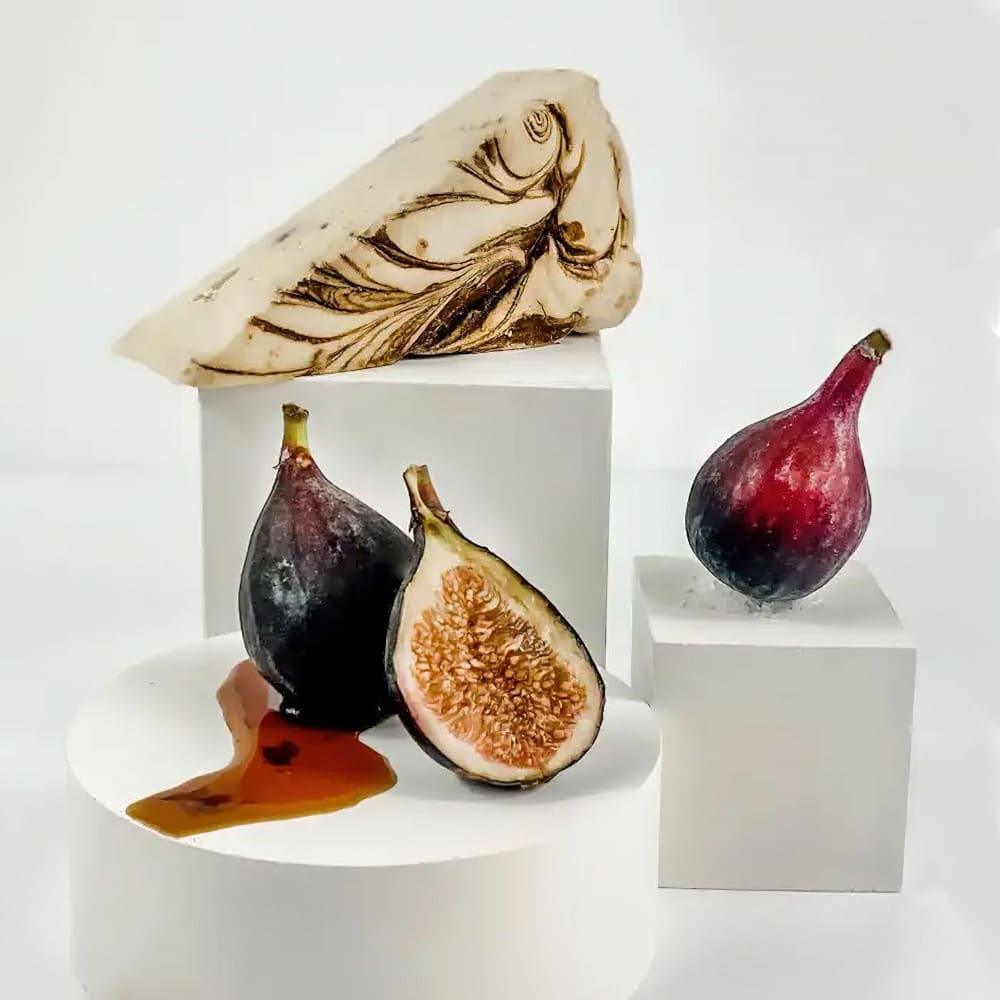 dare-vegan-cheese-balsamic-fig-wedge-sliced-nourish-organic-vegan-food-houston-cg